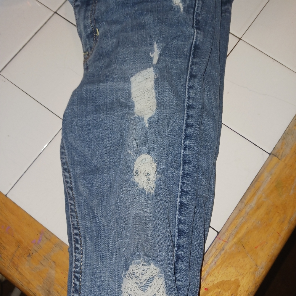 Size 0 Hollister